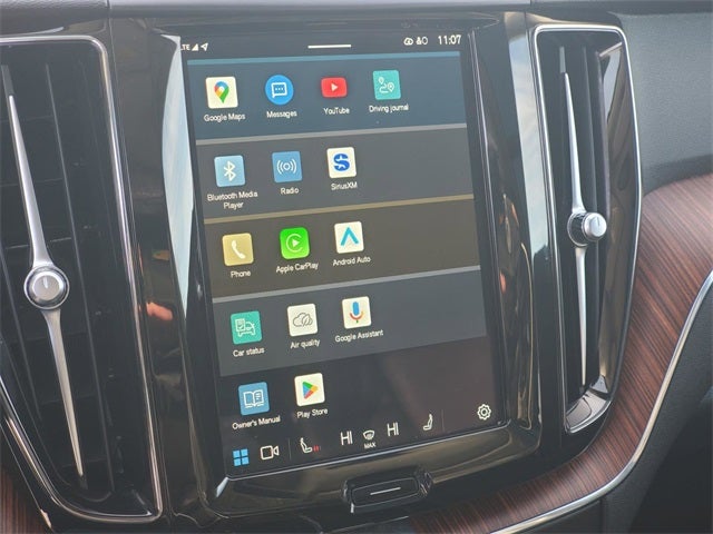 2024 Volvo XC60 B5 Plus Dark Theme