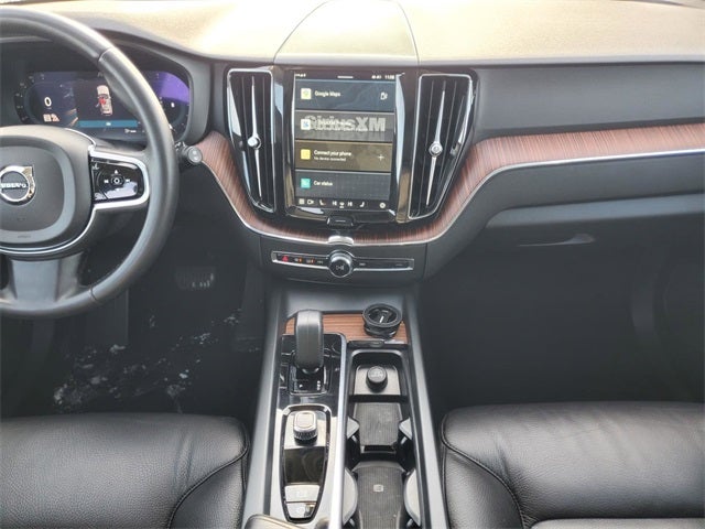 2024 Volvo XC60 B5 Plus Dark Theme