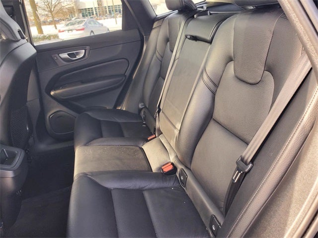 2024 Volvo XC60 B5 Plus Dark Theme