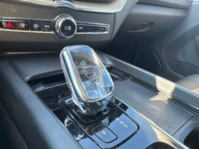 2022 Volvo XC60 B5 Inscription