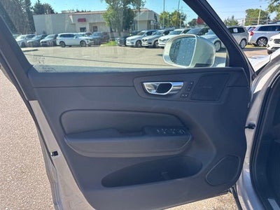 2022 Volvo XC60 B5 Inscription
