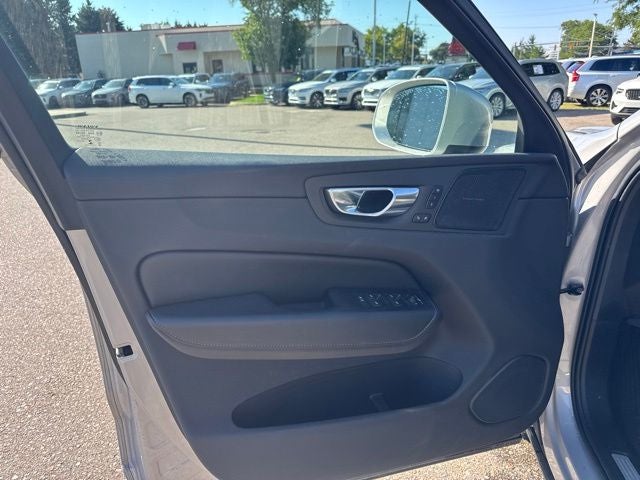 2022 Volvo XC60 B5 Inscription