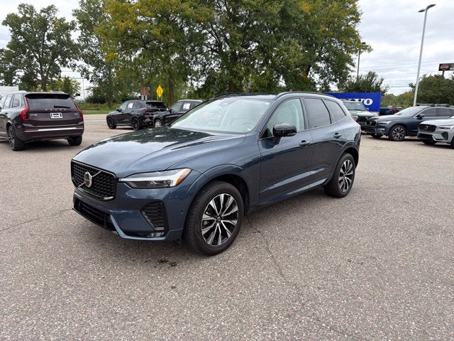 2024 Volvo XC60 B5 Plus Dark Theme
