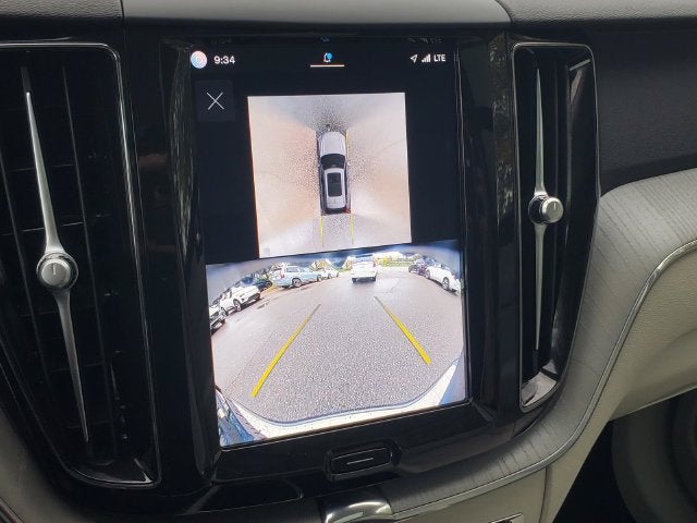 2024 Volvo XC60 B5 Plus Dark Theme