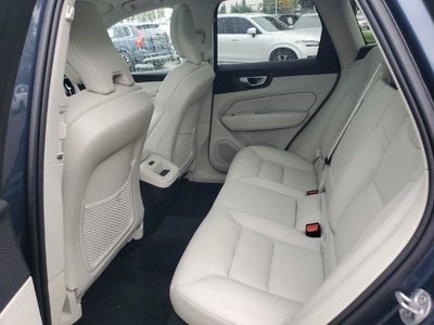 2024 Volvo XC60 B5 Plus Dark Theme