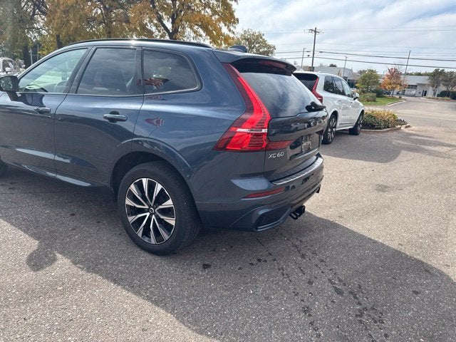 2024 Volvo XC60 B5 Plus Dark Theme