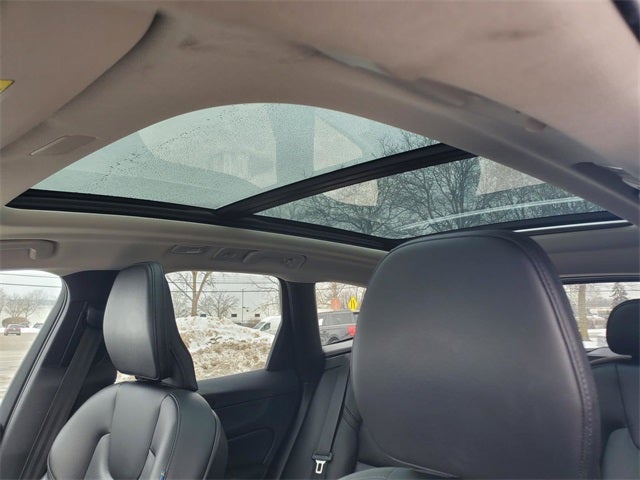 2023 Volvo XC60 B5 Core