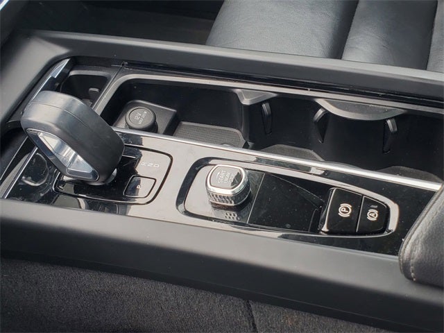 2023 Volvo XC60 B5 Core