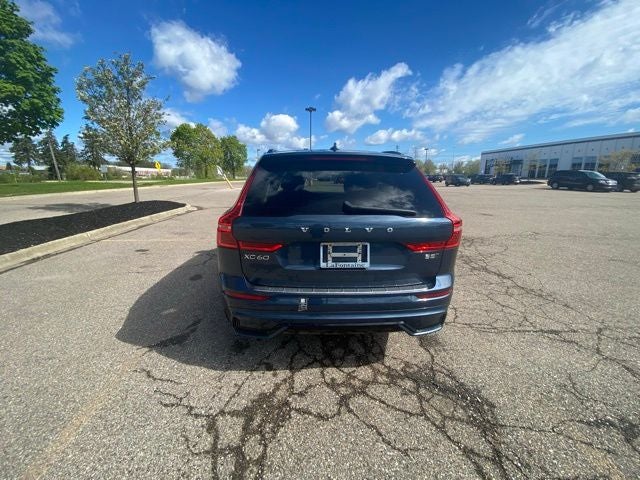 2023 Volvo XC60 B5 Plus Dark Theme