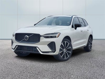 2023 Volvo XC60 B5 Ultimate Dark Theme