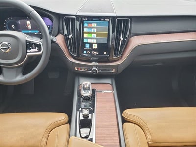 2023 Volvo XC60 B5 Ultimate Dark Theme