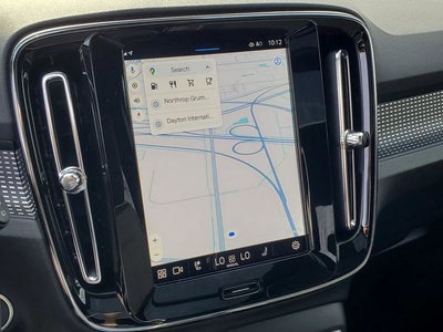 2025 Volvo XC40 B5 Plus Dark Theme