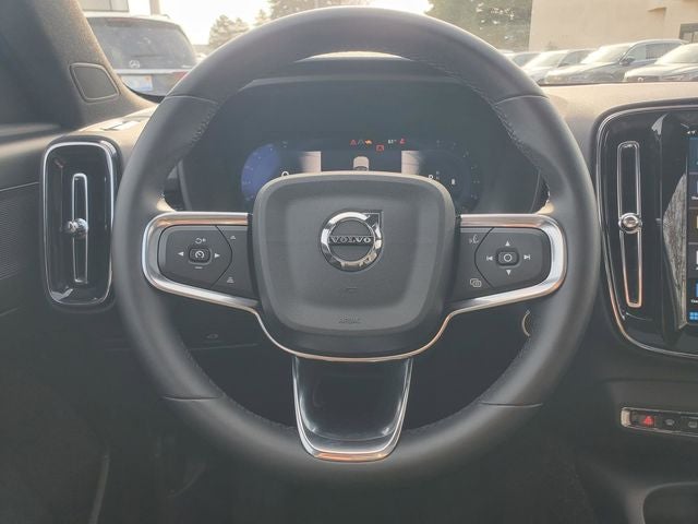 2025 Volvo XC40 B5 Plus Dark Theme