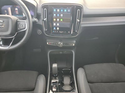 2025 Volvo XC40 B5 Plus Dark Theme