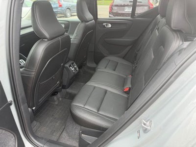 2026 Volvo XC40 B5 Plus