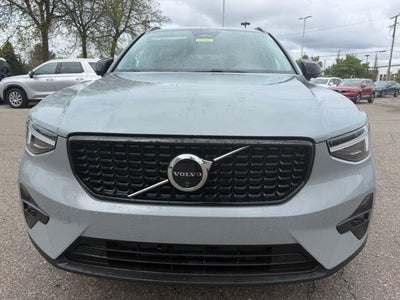 2026 Volvo XC40 B5 Plus