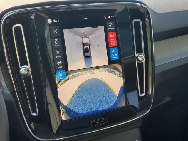 2026 Volvo XC40 B5 Plus