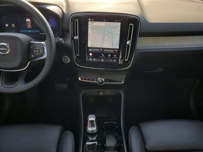 2026 Volvo XC40 B5 Plus
