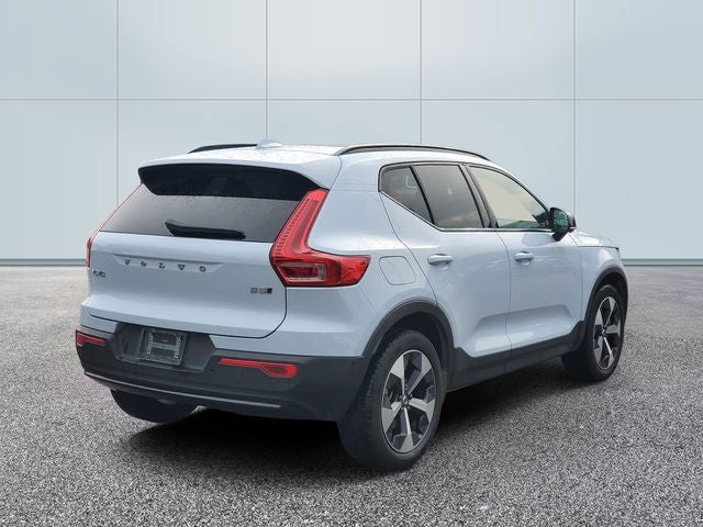 2026 Volvo XC40 B5 Plus