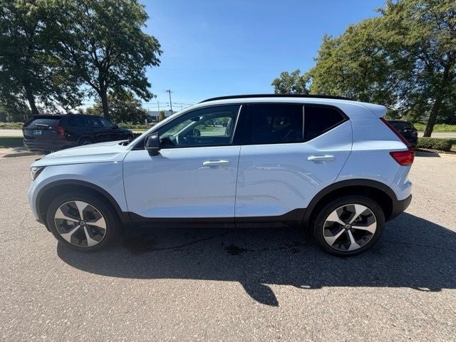 2026 Volvo XC40 B5 Plus