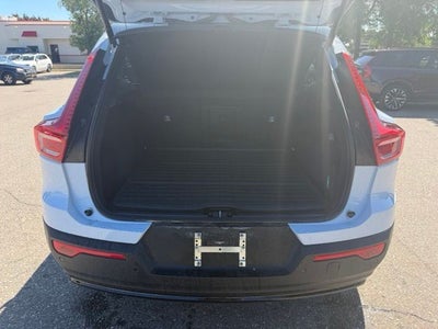 2026 Volvo XC40 B5 Plus
