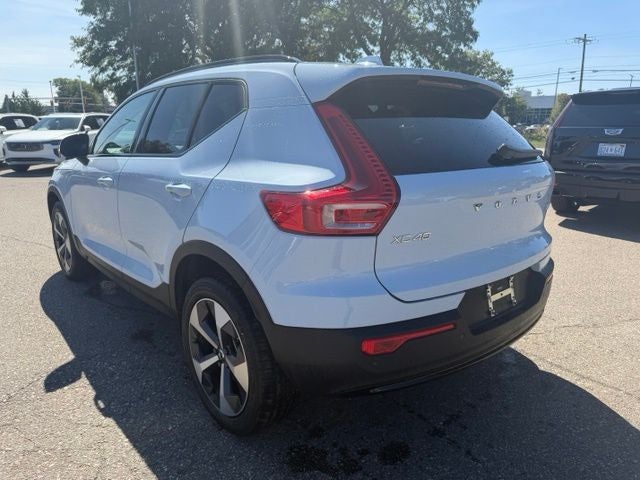 2026 Volvo XC40 B5 Plus