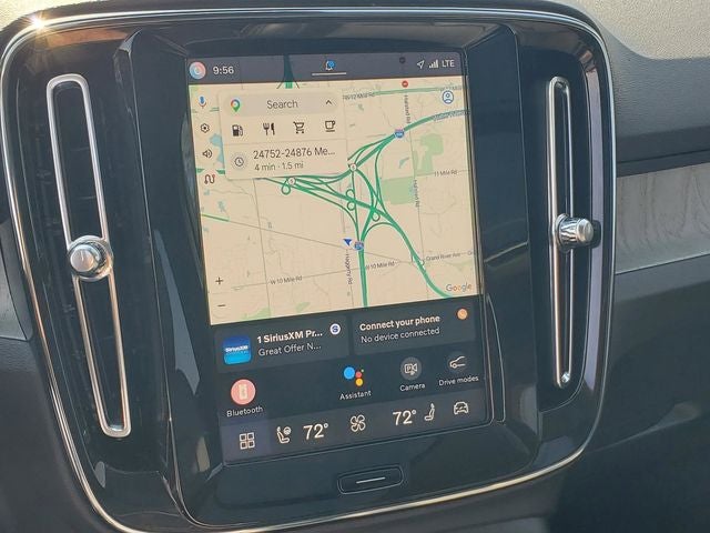 2025 Volvo XC40 B5 Plus Dark Theme