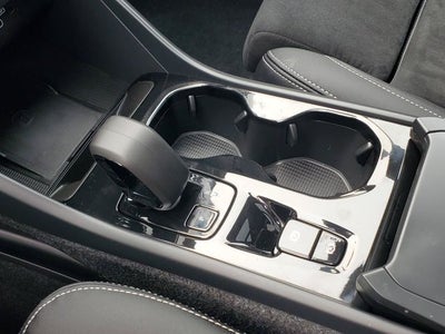 2026 Volvo XC40 B5 Ultra Black Edition
