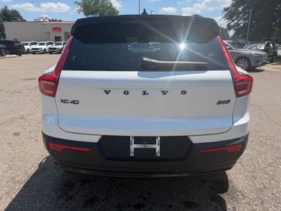 2026 Volvo XC40 B5 Ultra Black Edition