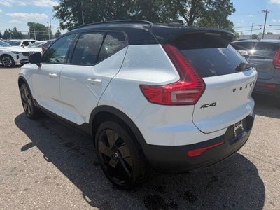 2026 Volvo XC40 B5 Ultra Black Edition