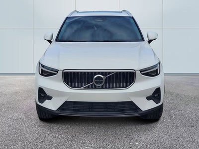 2024 Volvo XC40 B5 Plus Bright Theme