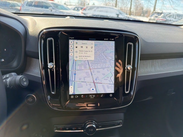 2025 Volvo XC40 B5 Core