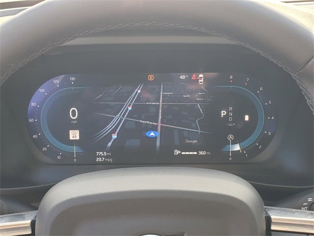 2025 Volvo XC40 B5 Core