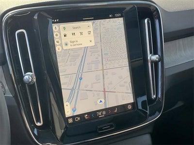 2025 Volvo XC40 B5 Core