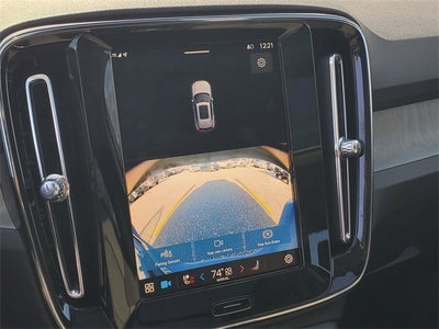 2025 Volvo XC40 B5 Core