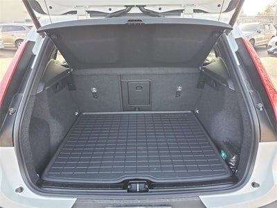 2025 Volvo XC40 B5 Core