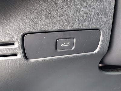 2025 Volvo XC40 B5 Core