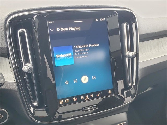 2025 Volvo XC40 B5 Core