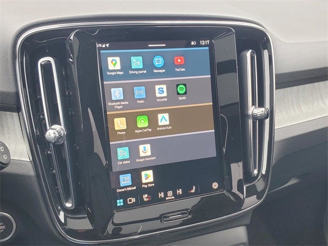 2025 Volvo XC40 B5 Core