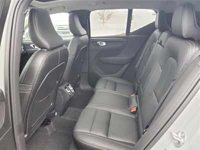 2025 Volvo XC40 B5 Core