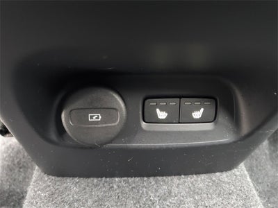 2025 Volvo XC40 B5 Core