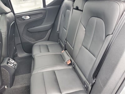 2025 Volvo XC40 B5 Core