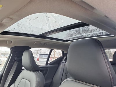 2025 Volvo XC40 B5 Core