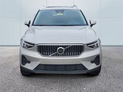 2025 Volvo XC40 B5 Core