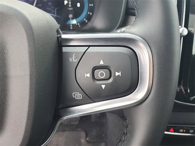 2025 Volvo XC40 B5 Core