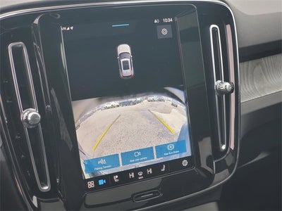 2025 Volvo XC40 B5 Core