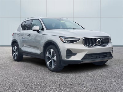2025 Volvo XC40 B5 Core