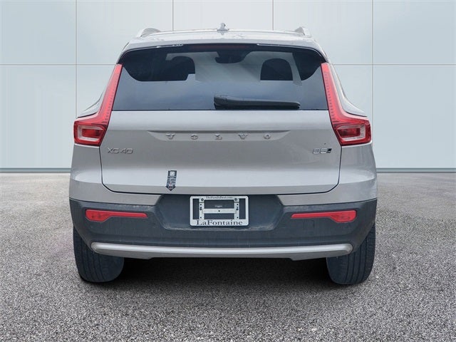 2025 Volvo XC40 B5 Core