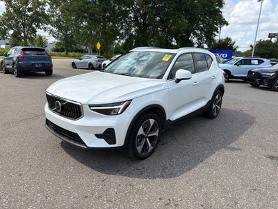 2024 Volvo XC40 B5 Core