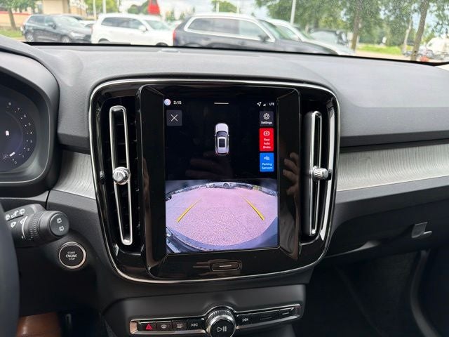 2026 Volvo XC40 B5 Core